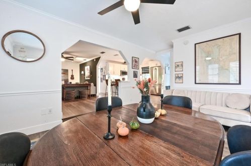 5148 Napoli Dr, Naples FL 34103-8957 exterior