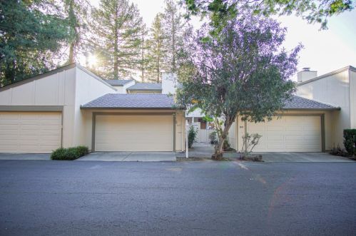 1047 Forest Knoll Dr, San Jose, CA 95129-3015