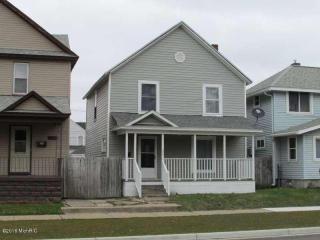 496 Muskegon Ave, Meskegon MI  49440-1341 exterior