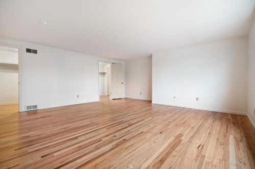 213 Harwick Dr, Pittsburgh PA  15235-5331 exterior