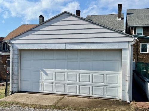 515 Aspen St, Pittsburgh PA 15122-1234 exterior