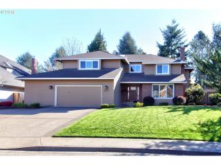 2930 Bauer Woods Dr, Portland, OR 97229-3680