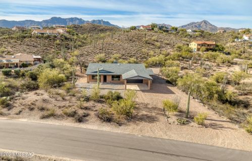 4331 Paseo Del Barranco, Tucson AZ  85745-9545 exterior