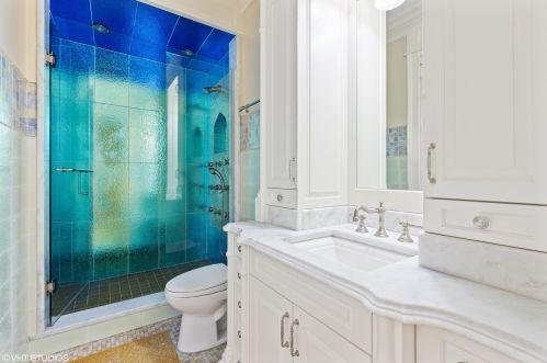 716 Schubert Ave, Chicago IL 60614-1247 exterior