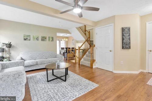 8718 Belleau Ct, Ellicott MD  21043-4673 exterior