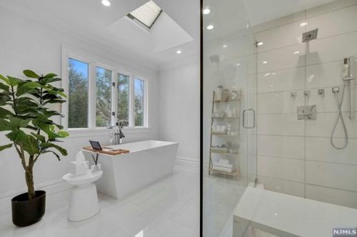 206 County Rd, Demarest NJ  07627-2202 exterior