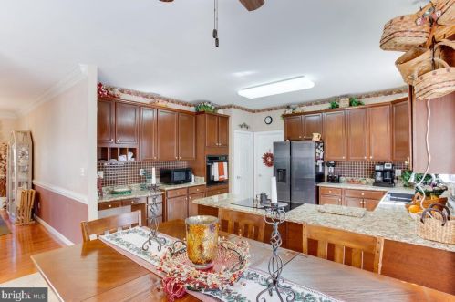 1309 Duchess Ln, Huntingtown MD 20639-2337 exterior