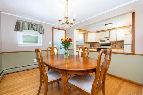 15 Lexton Dr, Farmington CT 06032-2412 exterior