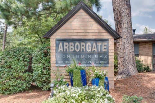 115 Biscayne Dr, Atlanta GA  30309-1003 exterior