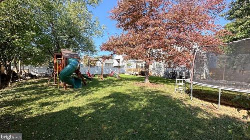 105 Appletree Dr, Leesburg VA  20176-4507 exterior