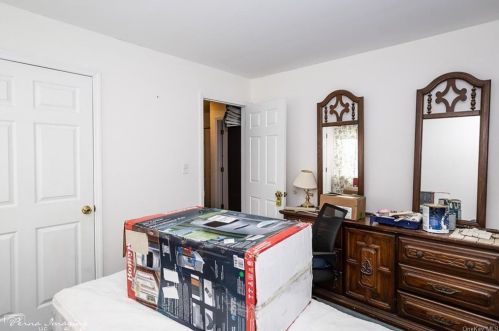 24 Jimal Dr, Middletown NY 10940-3650 exterior