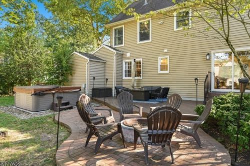 1545 Martine Ave, Scotch Plains NJ 07076-2901 exterior