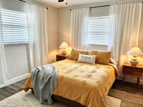 679 110th Ave, Naples FL 34108-1817 exterior