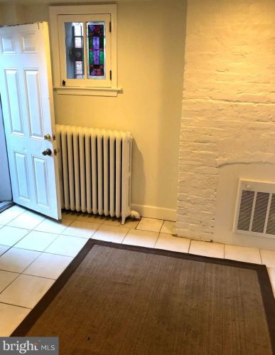 408 A St, Washington DC  20003-3807 exterior