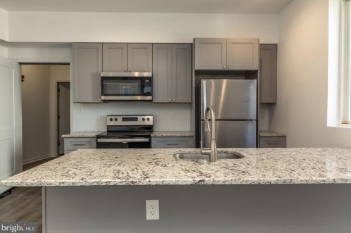 1444 Frankford Ave, Philadelphia PA 19125-4410 exterior