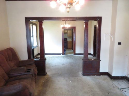 655 Margaret St, Joliet, IL 60436-2439