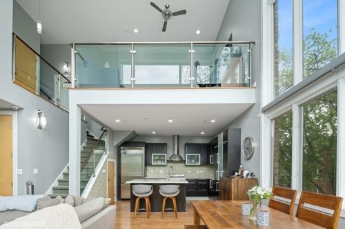 2150 Mclean Ave, Chicago IL  60647-9576 exterior