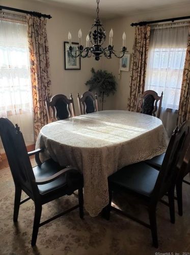 142 Mcclintock St, New Britain, CT 06053-2936