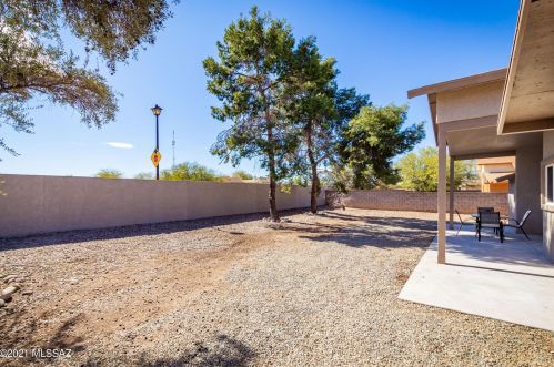1841 Arroyo Vista Dr, Tucson AZ 85718-5429 exterior
