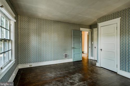 56 Glen Riddle Rd, Media PA 19063-5349 exterior