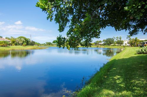 499 Casanova Cir, Fort Pierce FL  34986-1713 exterior