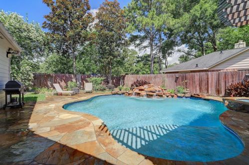 5329 Shady Maple Dr, Humble TX 77339-1272 exterior