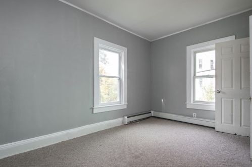 57 Fox St, Worcester MA 01604-4331 exterior