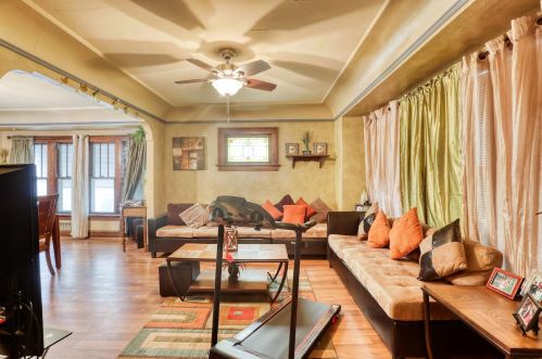 1658 56th St, Milwaukee, WI 53214-5255