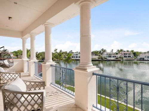 210 Cuddy Ct, Naples FL 34103-4074 exterior