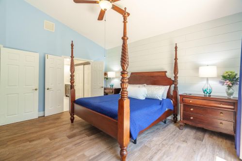 7704 Forest Green Ln, Boynton Beach FL 33436-8835 exterior