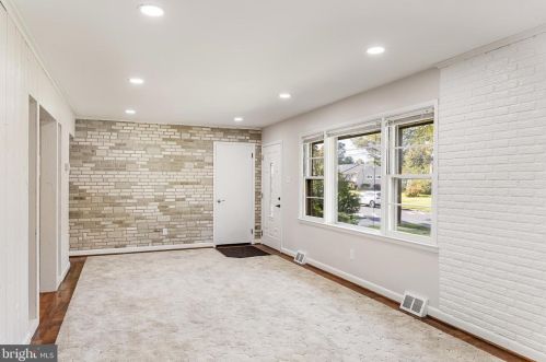 801 Pasadena Dr, Somerdale NJ  08083-1901 exterior