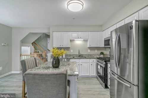 10414 Heathside Way, Rockville MD 20854-6346 exterior