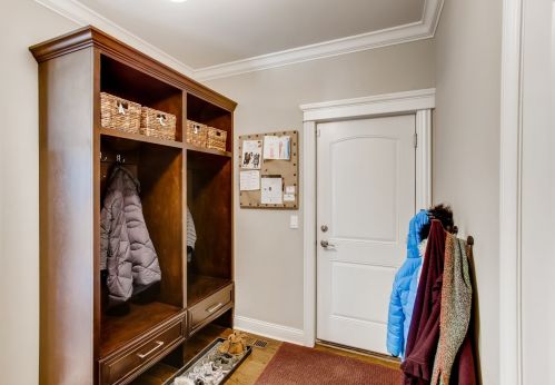 252 Grantley Ave, Elmhurst IL 60126-2237 exterior