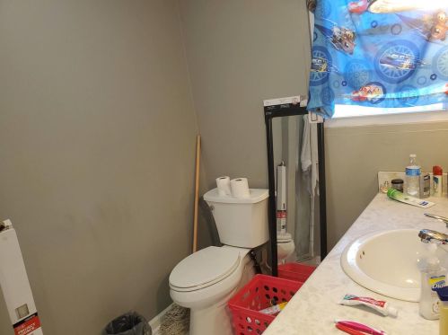 2055 Chestnut St, Waukegan IL 60085-3806 exterior