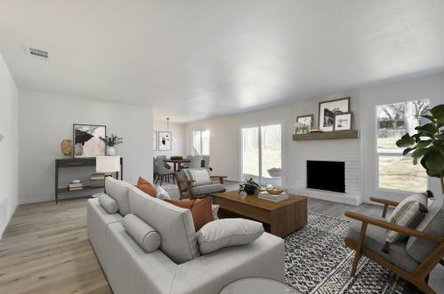 2522 Chaparral Trl, Austin TX  78744-3614 exterior