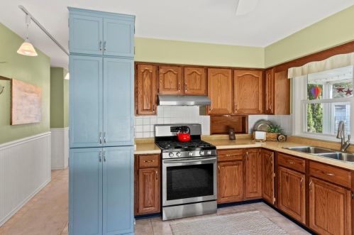 7131 Auburn Ave, Milwaukee WI 53213-3116 exterior