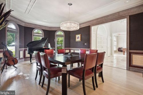 9906 Avenel Farm Dr, Rockville MD 20854-5410 exterior