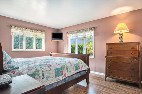 652 Ruddiman Dr, Meskegon MI 49445-2867 exterior