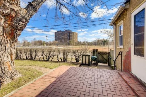 1221 Jefferson Ave, Saint Paul MN 55105-2838 exterior