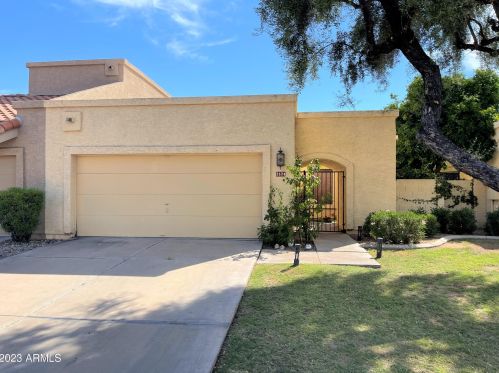 2674 El Dorado Dr, Chandler AZ 85224-8312 exterior