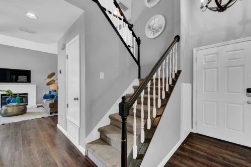 120 Hazelmere Dr, Folsom CA 95630-5522 exterior