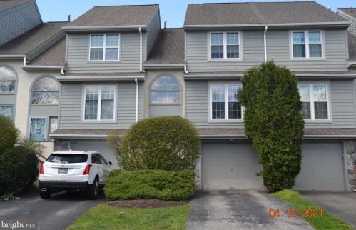 135 Knollwood Ct, Chester, PA 19014-1260
