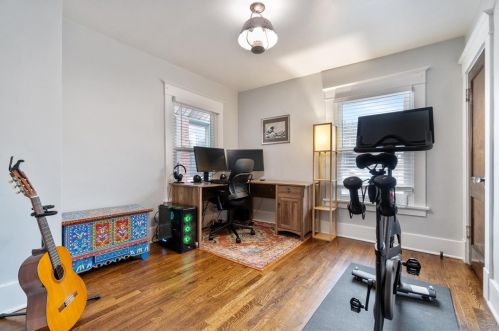 1611 Chislett St, Pittsburgh PA  15206-1312 exterior