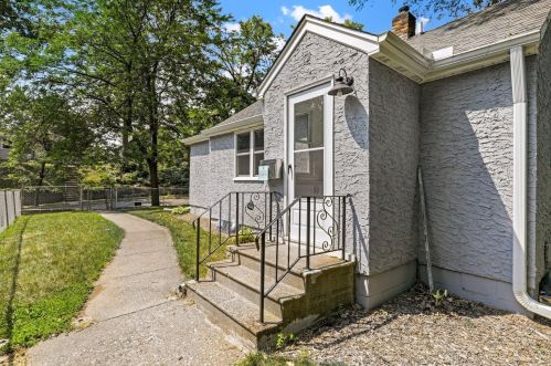 53 Elizabeth St, Saint Paul, MN 55107-2902
