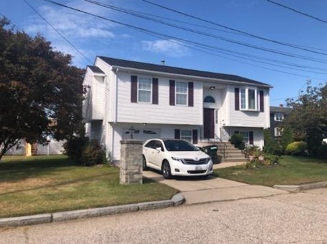 7 Famiglietti Dr, Providence, RI 02904-1104