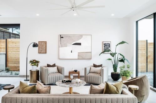 904 Christopher St, Austin TX  78704-1620 exterior