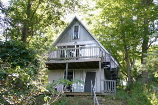 8748 Chain O Lakes Dr, Delton, MI 49046-7902