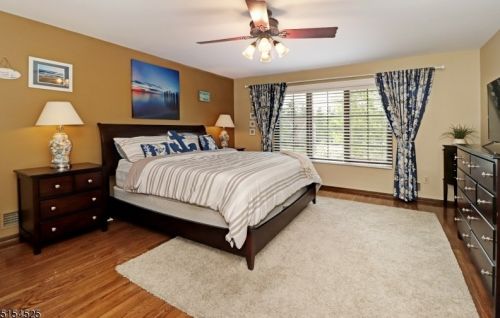 14 Marlin Dr, Whippany NJ exterior