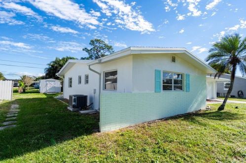 411 Oleander Ave, Fort Pierce, FL 34952-1343