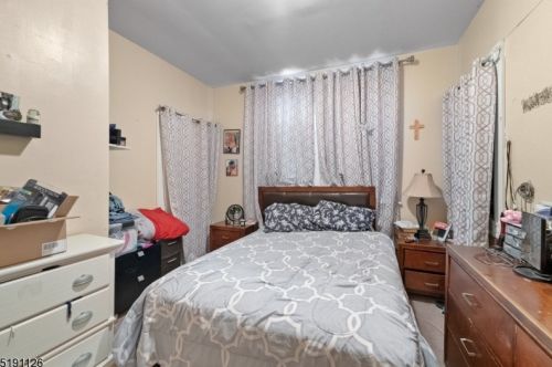 100 9th St, Newark NJ  07107-1139 exterior